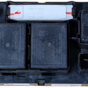 Przekaźnik junction box baterii HV Lexus NX300h AYZ10 Hybrid G92Z1-53010 używany