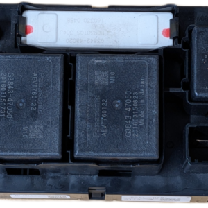 Przekaźnik junction box baterii HV Lexus NX300h AYZ10 Hybrid G92Z1-53010 używany